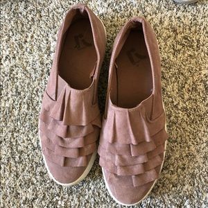 PLATFORM SNEAKER
